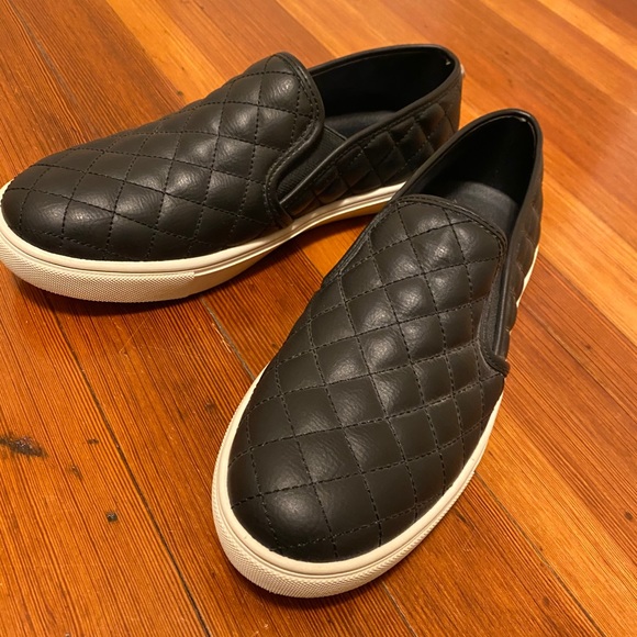 Steve Madden women’s sneakers - Picture 2 of 8